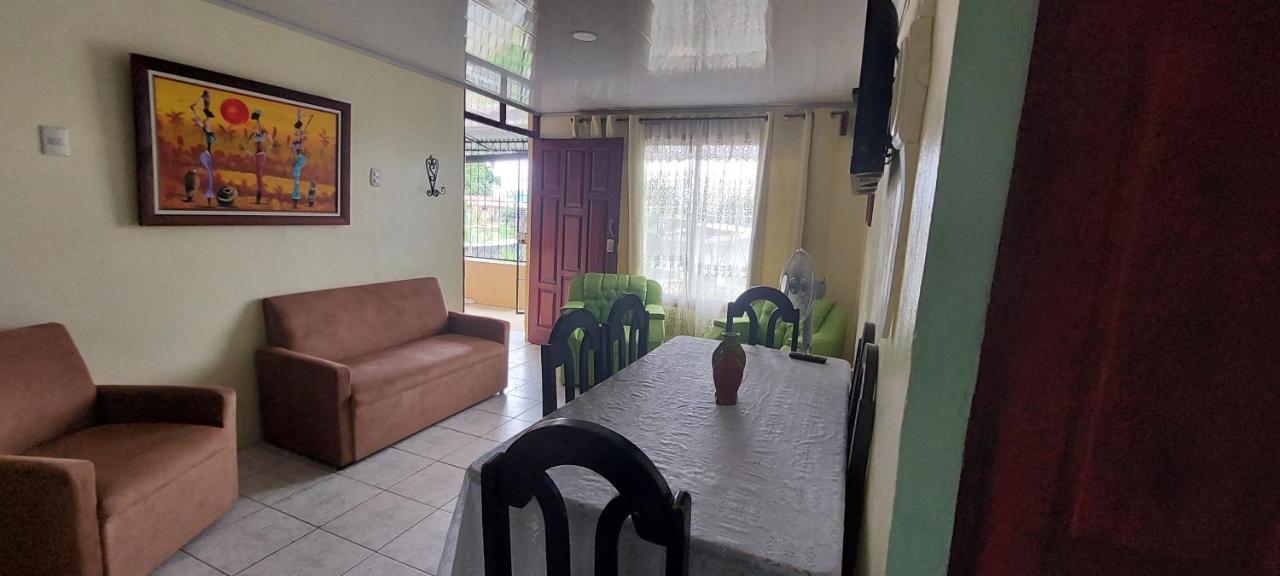 Hostel Casa Marina Пуэрто-Лимон Экстерьер фото