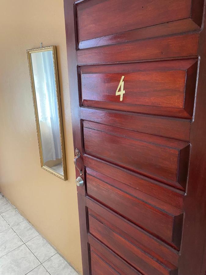 Hostel Casa Marina Пуэрто-Лимон Экстерьер фото