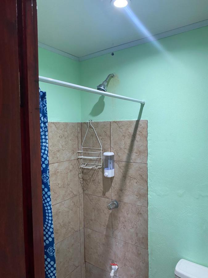 Hostel Casa Marina Пуэрто-Лимон Экстерьер фото