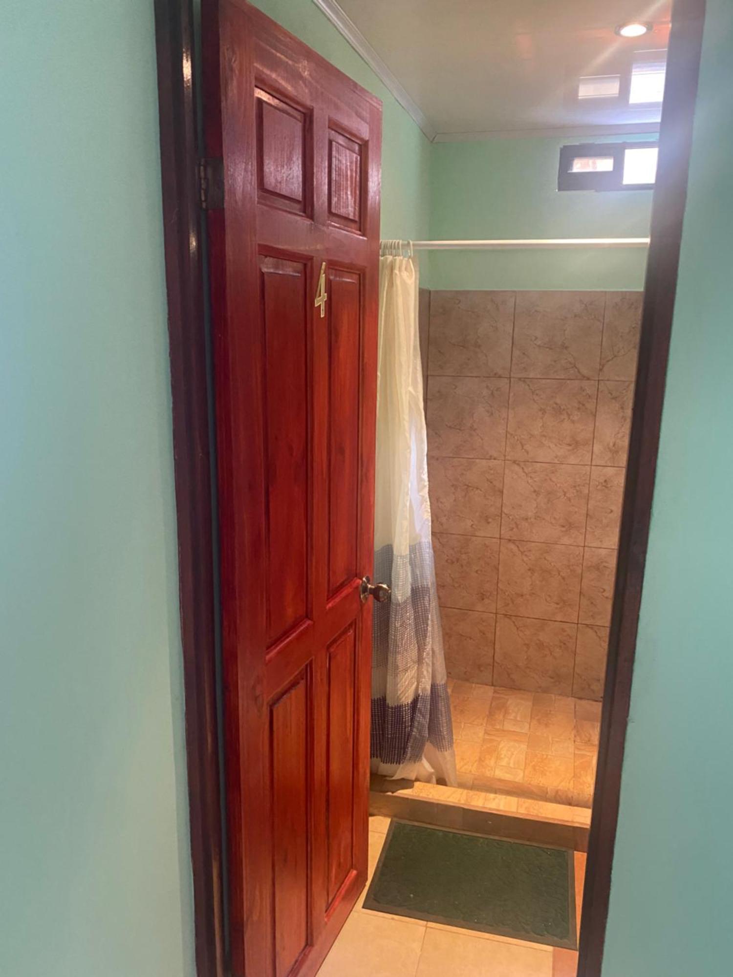 Hostel Casa Marina Пуэрто-Лимон Экстерьер фото