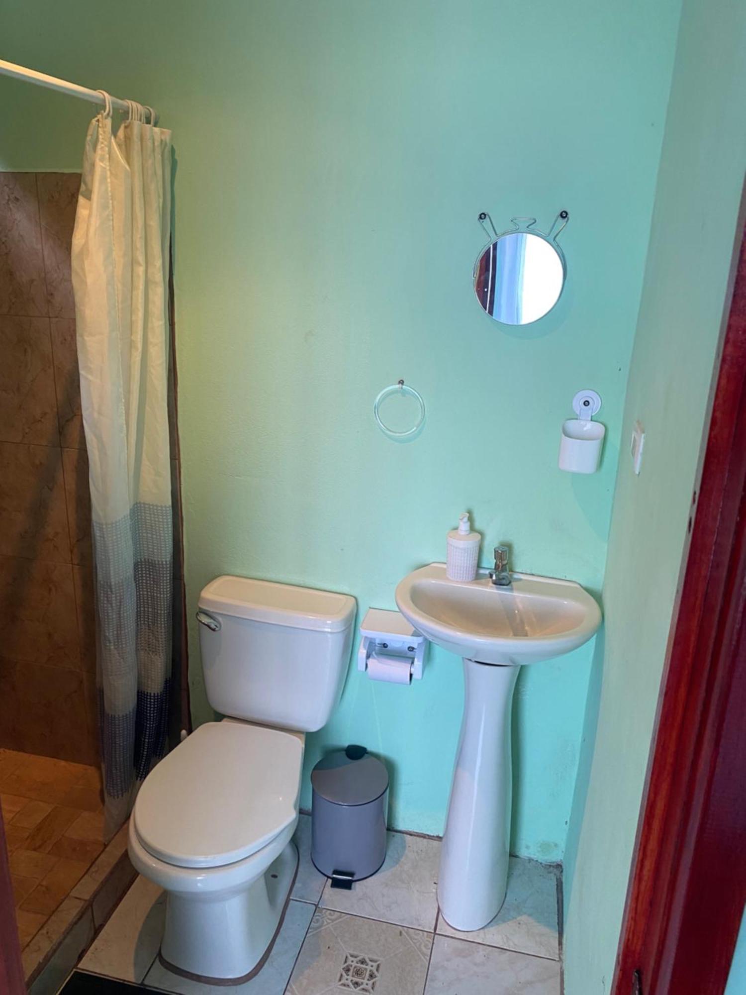 Hostel Casa Marina Пуэрто-Лимон Экстерьер фото