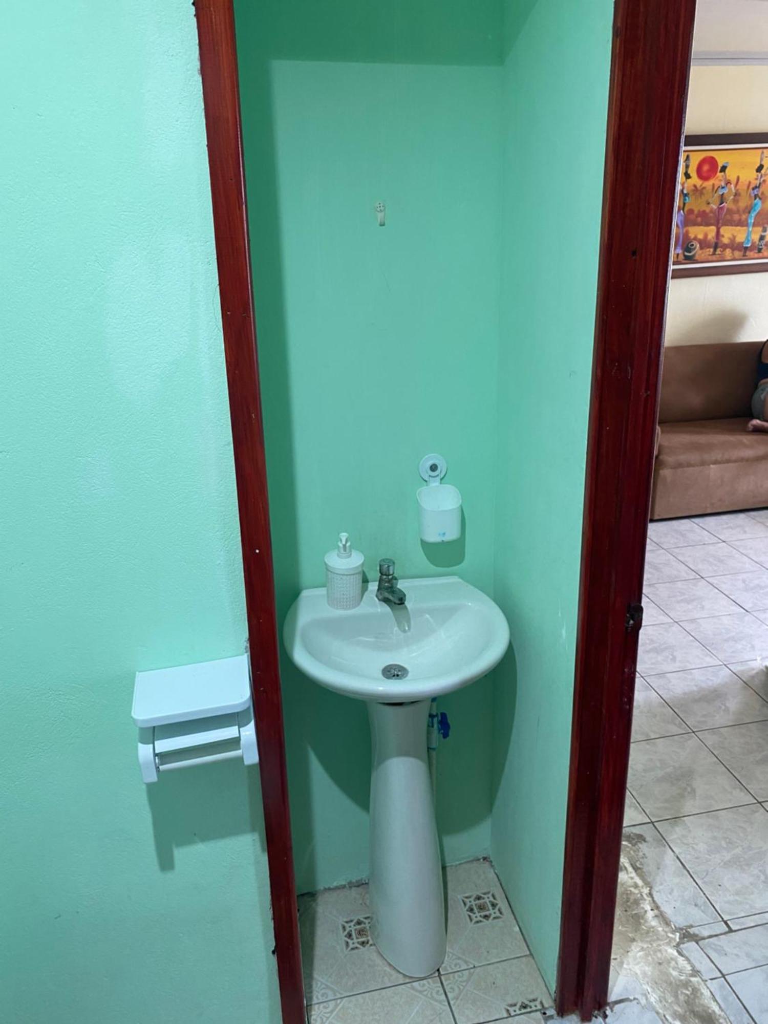 Hostel Casa Marina Пуэрто-Лимон Экстерьер фото